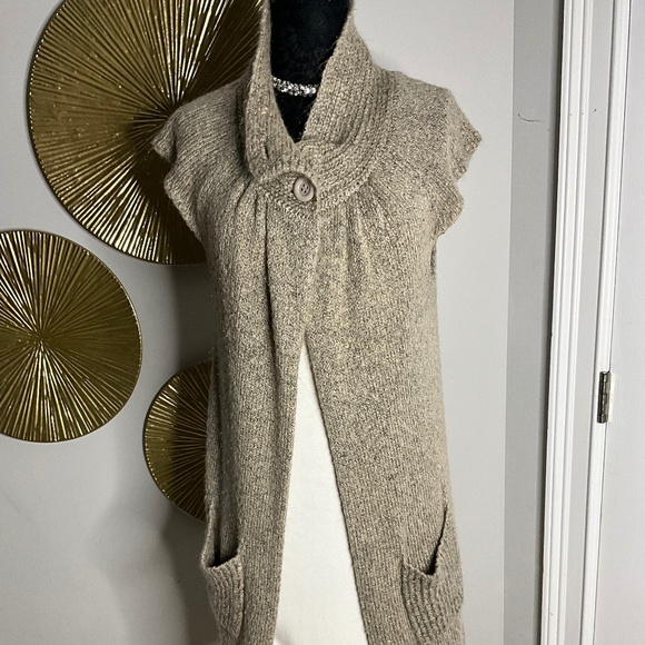 BCBGMaxAzria Sleeveless Sweater - Picture 2 of 4